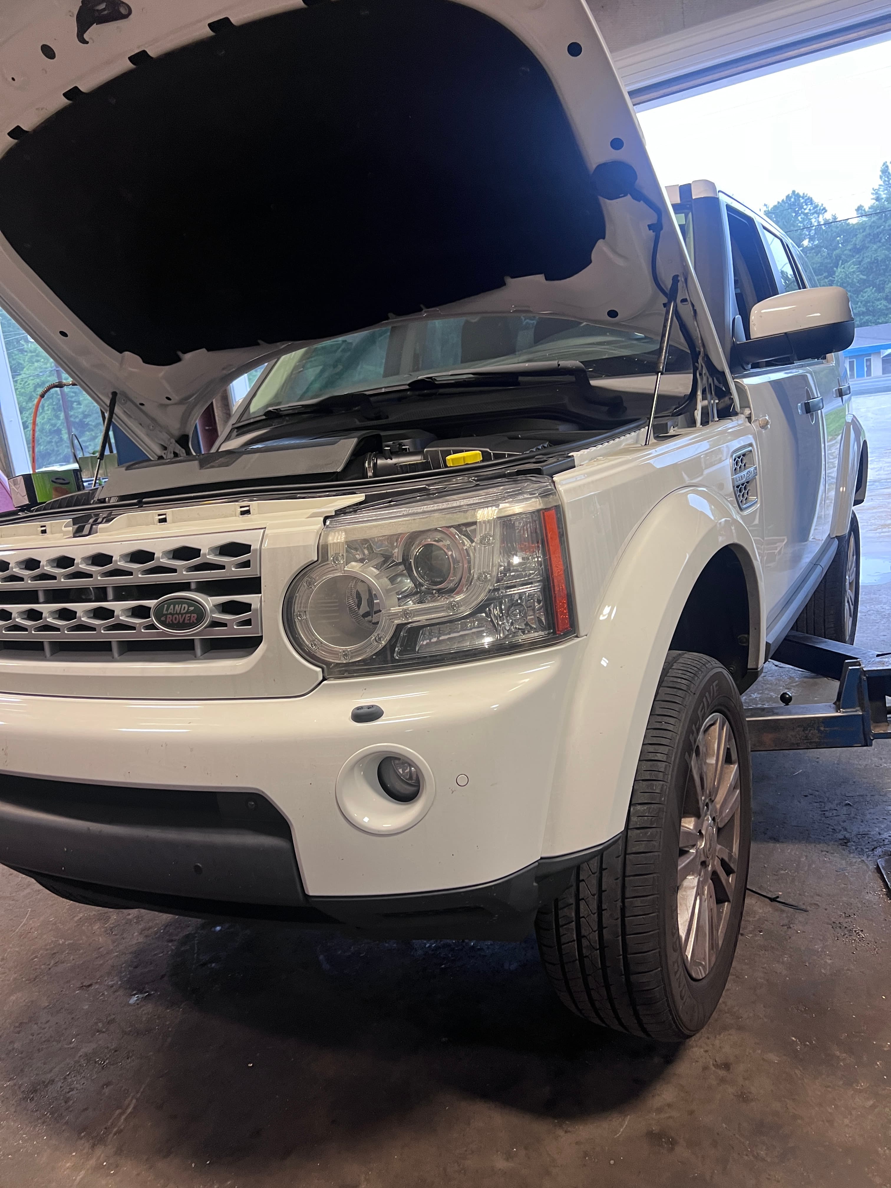 Say Goodbye to Suspension Faults: 2010 Land Rover Discovery 4 Air-to-Coil Conversion