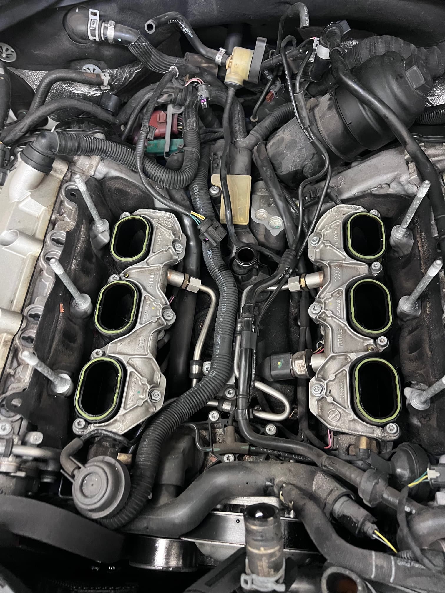 2016 Audi A7 PCV Valve Replacement image 1